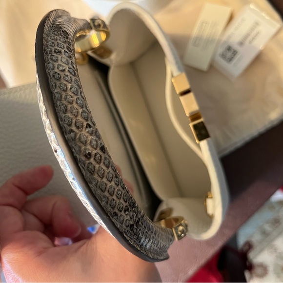 Brand NEW Louis Vuitton Python Capucines mini w strap - Picture 8 of 8